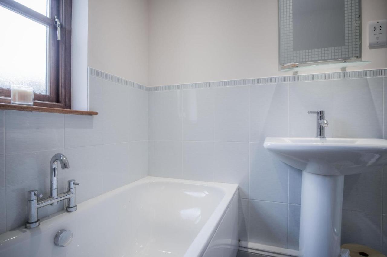 Llais Afon - 3 Bedroom Holiday Home - Fishguard Εξωτερικό φωτογραφία